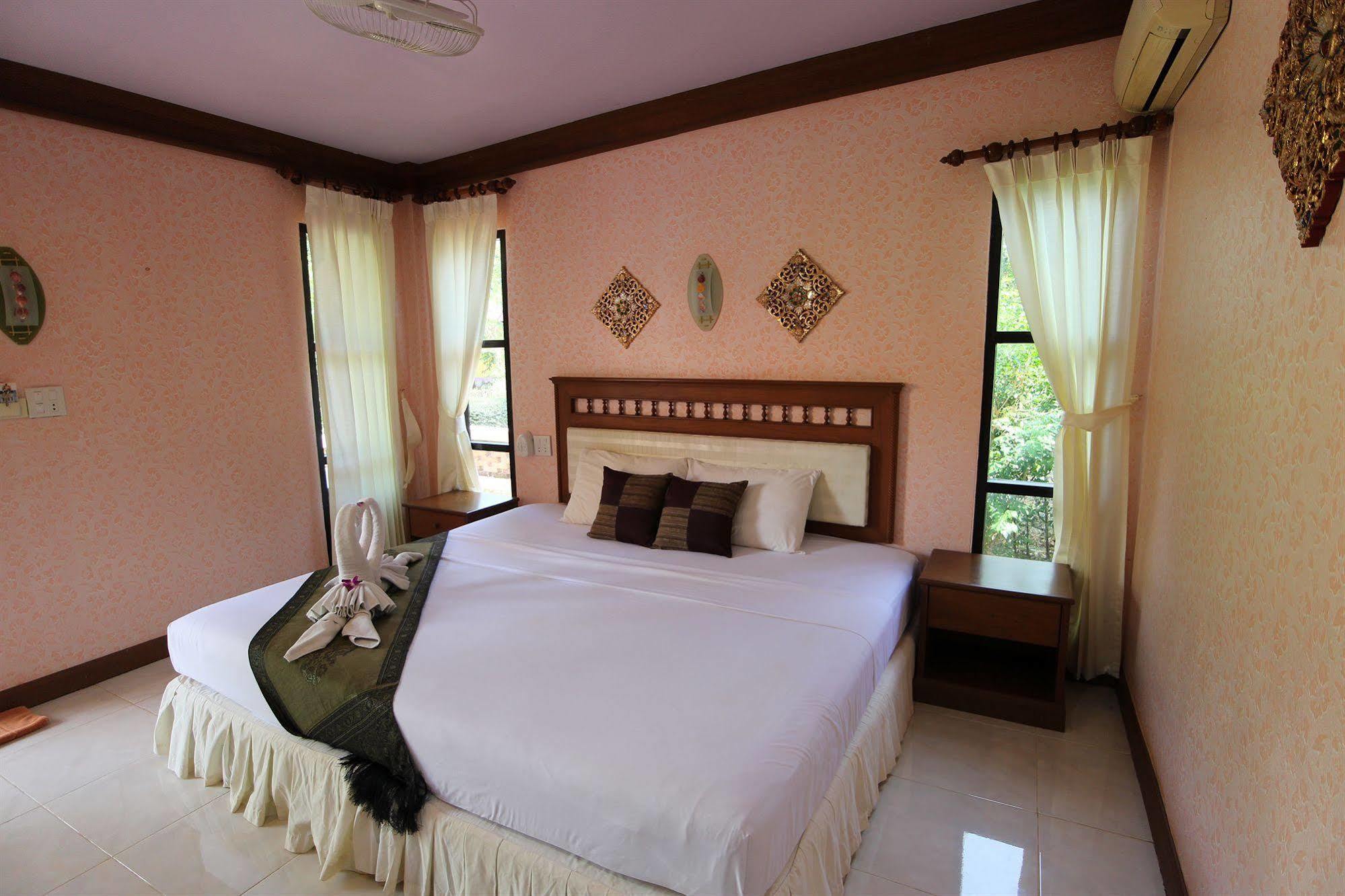 Lanta Villa Resort Ban Ai Dao Exterior photo